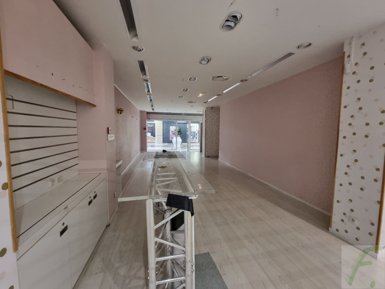 location Local commercial Aix Les Bains - Photo 3