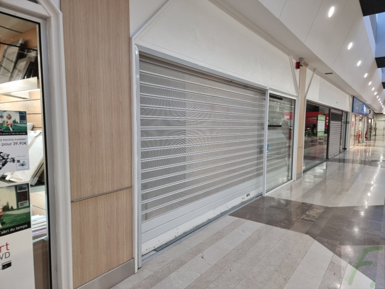 location Local commercial Aix Les Bains - Photo 2