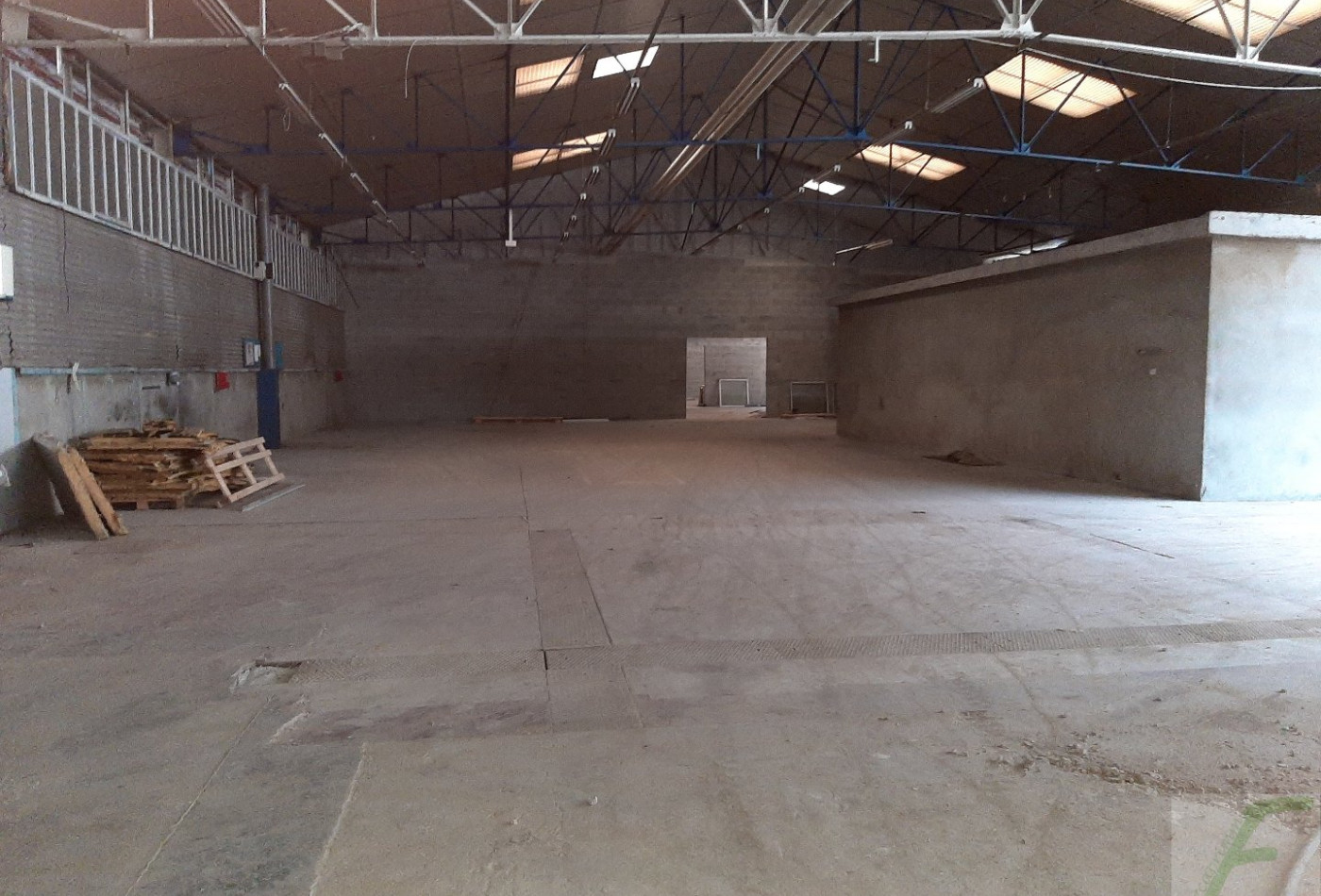 vente Locaux d'activité Saint Vincent De Mercuze - Photo 2