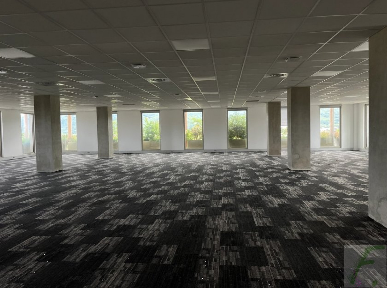 à louer Bureau Echirolles - Photo 3