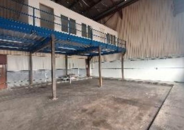 à louer Entrepots et bureaux Pontcharra