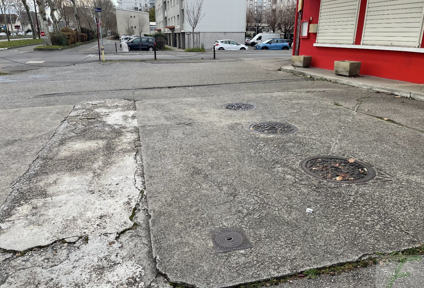 vente Local commercial Echirolles - Photo 1