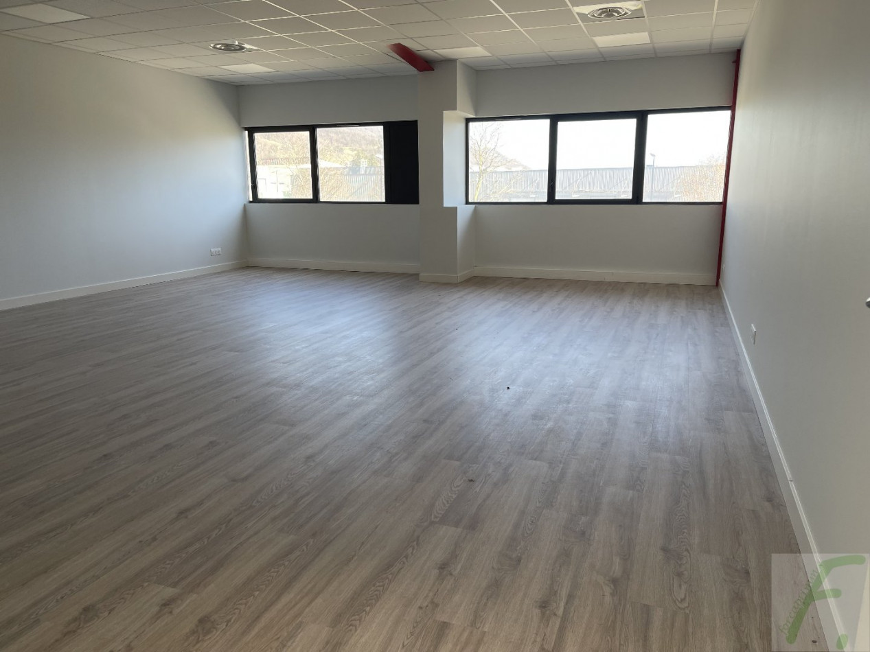 à vendre Ateliers et bureaux La Terrasse - Photo 4