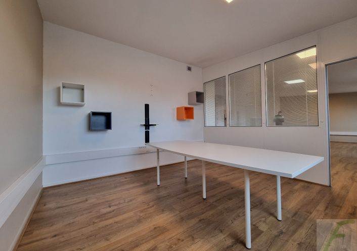 à vendre Bureau Mery