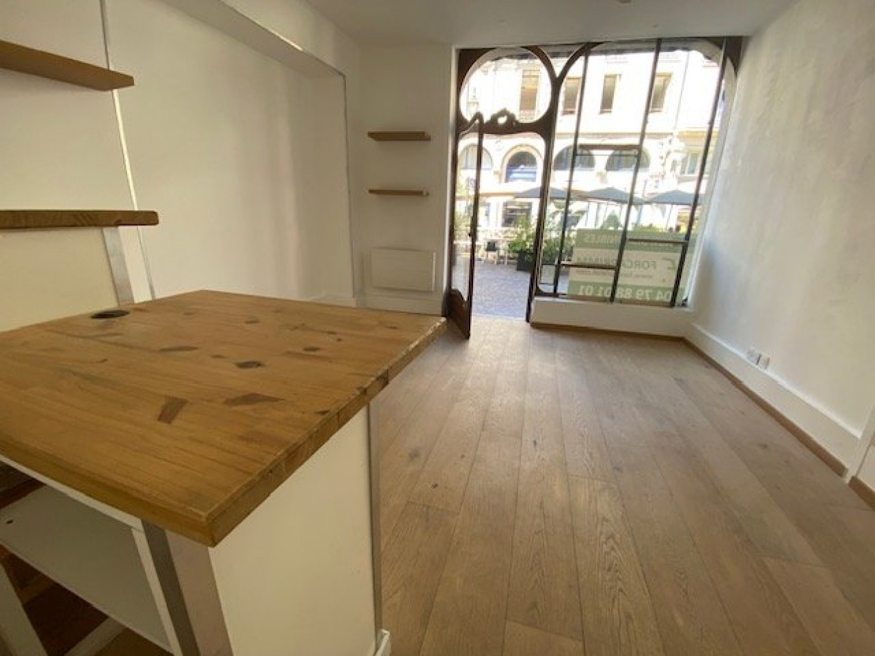 à louer Local commercial Aix Les Bains - Photo 7