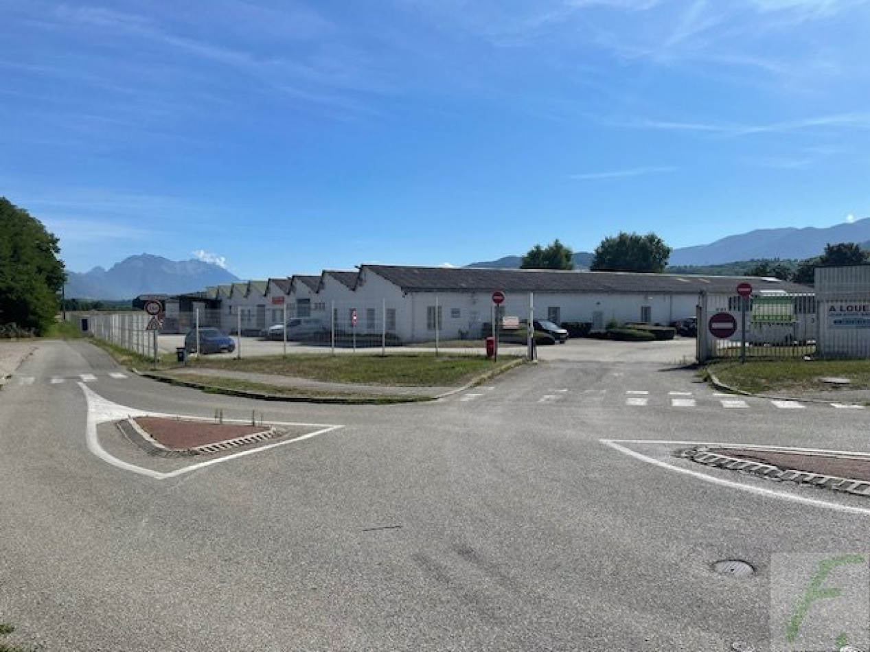 à louer Locaux d'activité Pontcharra - Photo 3