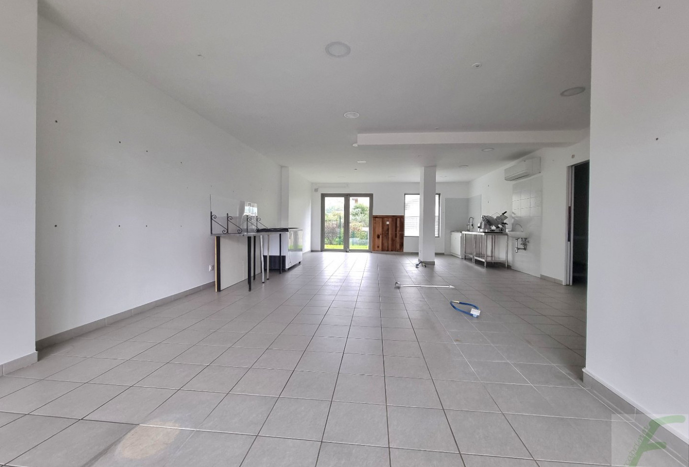 location Local commercial Aix Les Bains - Photo 1