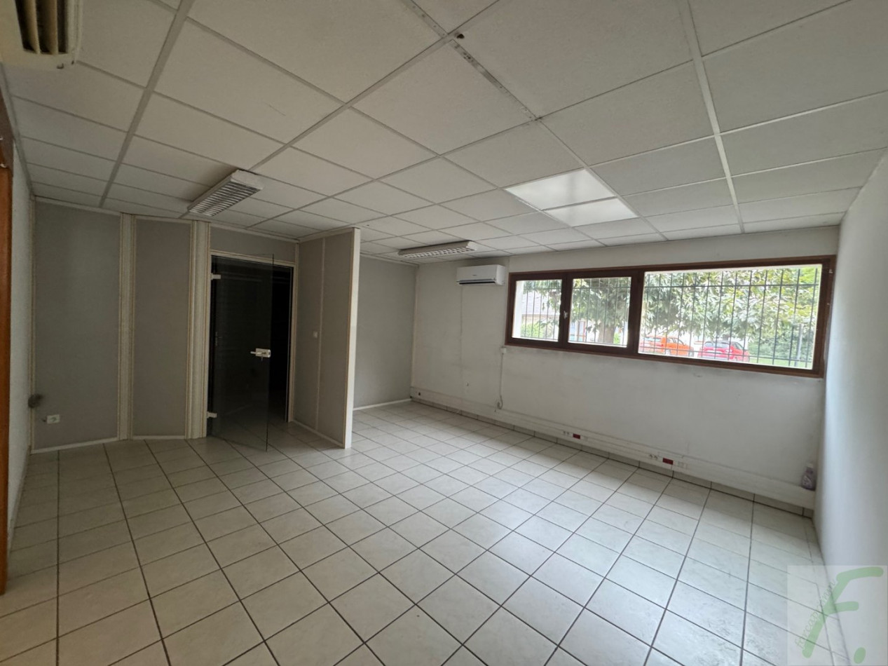 à louer Locaux d'activité Viviers Du Lac - Photo 5