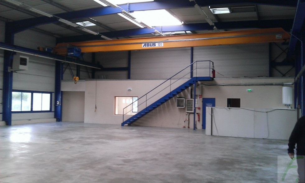 location Local industriel Crolles - Photo 1