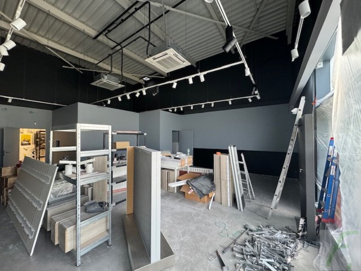 à vendre Local commercial Aix Les Bains - Photo 2