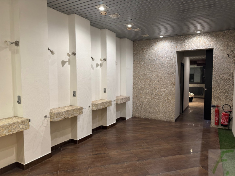 vente Local commercial Chambery - Photo 1