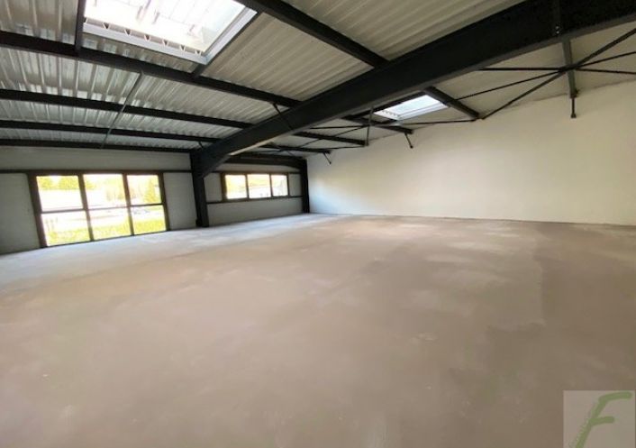 à vendre Locaux d'activité Sillingy