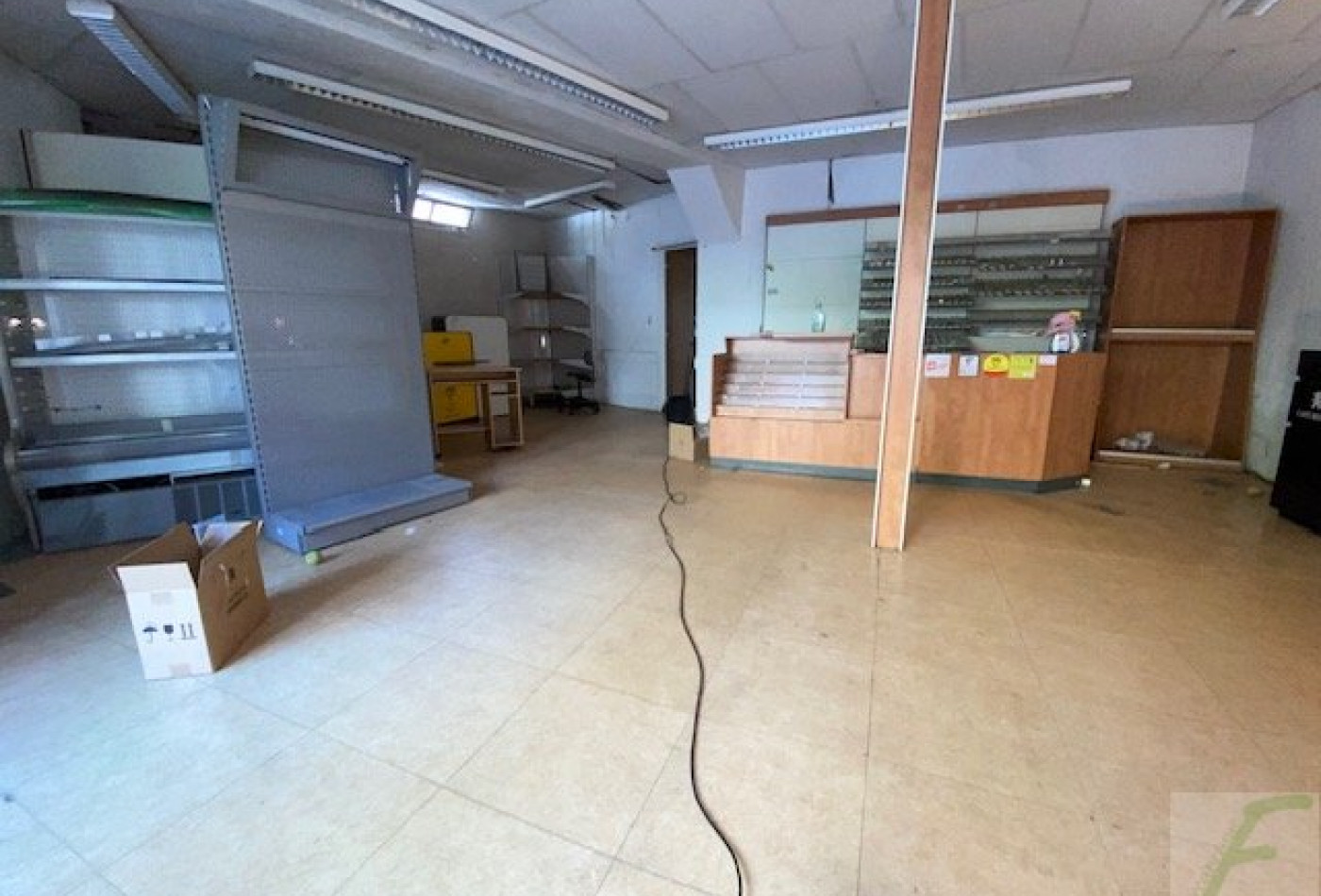 vente Local commercial Tresserve - Photo 7