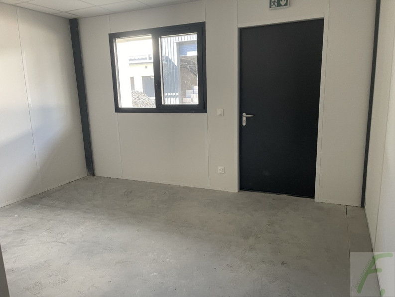 location Entrepots et bureaux Domene - Photo 5