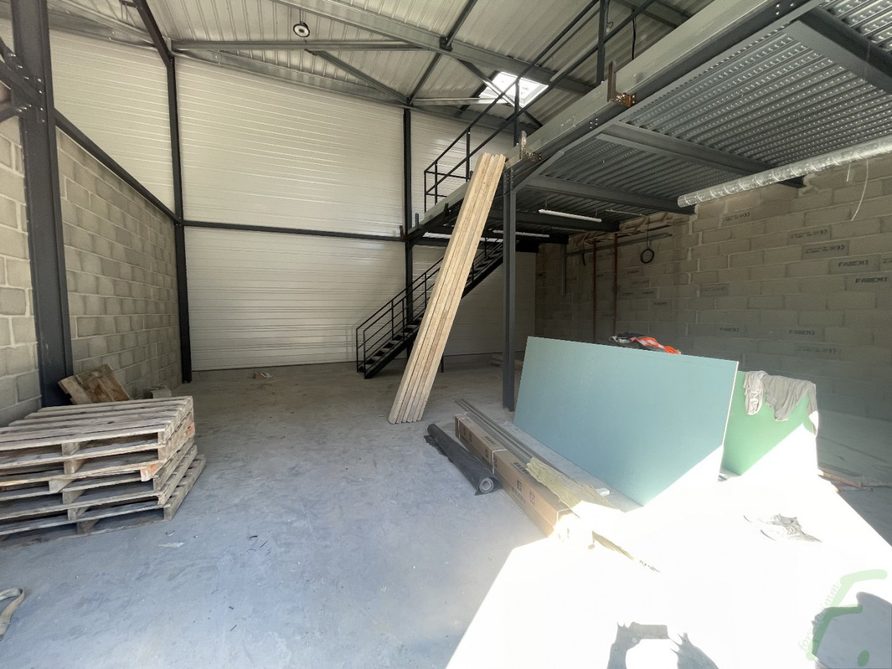 à louer Entrepots et bureaux Domene - Photo 6