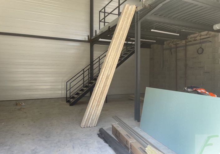 à louer Entrepots et bureaux Domene