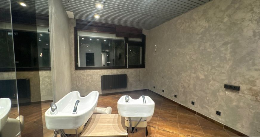 location Local commercial Chambery
