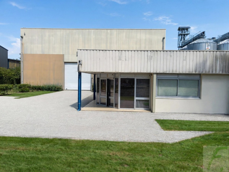 vente Local industriel Lumbin - Photo 1