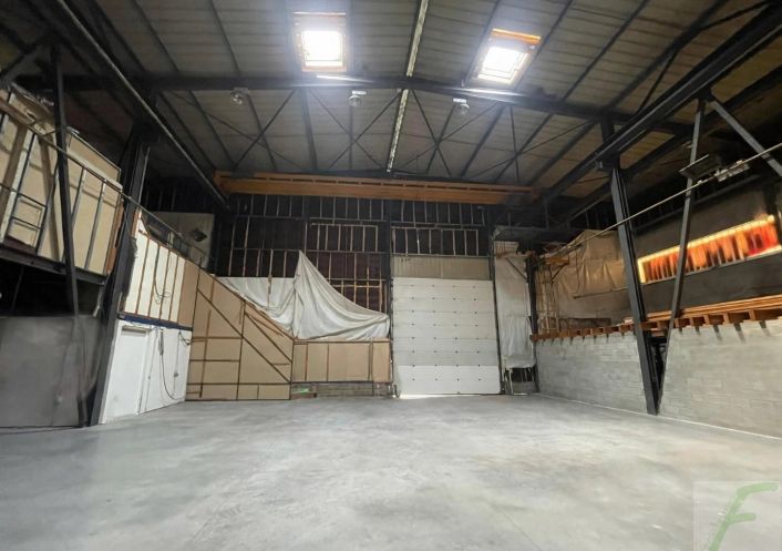 à vendre Local industriel Lumbin