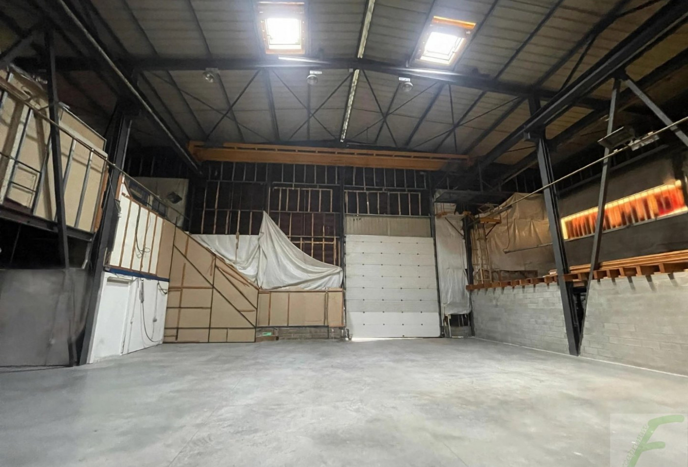 vente Local industriel Lumbin - Photo 1