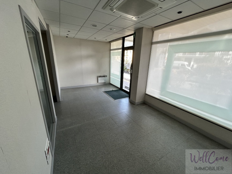 vente Local commercial Saint Jean De Maurienne - Photo 1