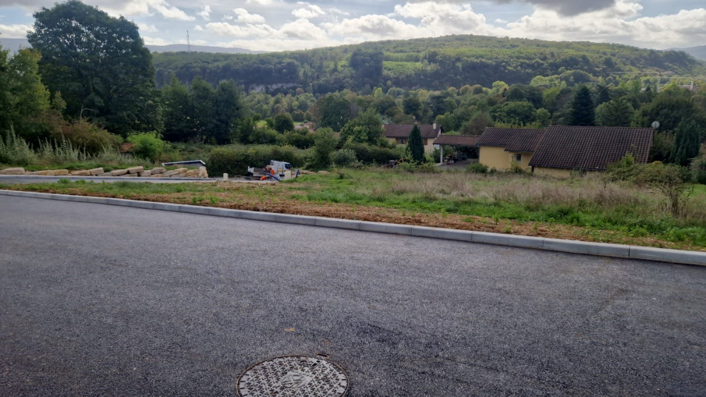 à vendre Terrain constructible Neuville Sur Ain - Photo 2