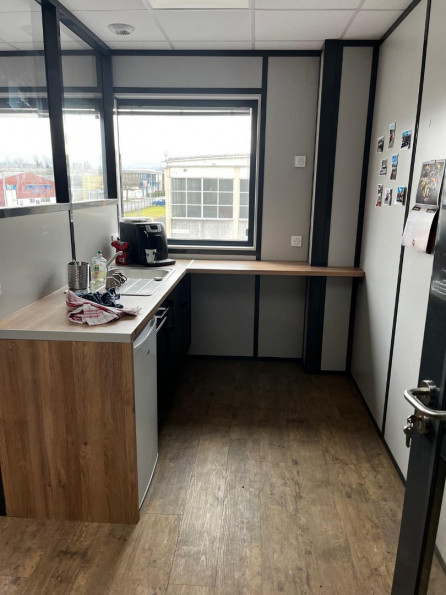 location Entrepots et bureaux Rumilly - Photo 4