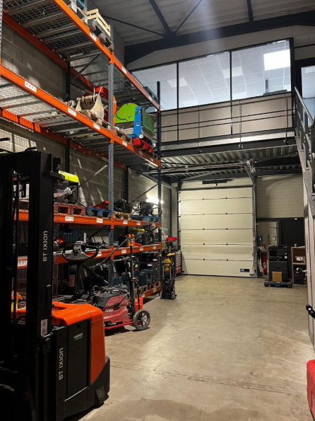 location Entrepots et bureaux Rumilly - Photo 1