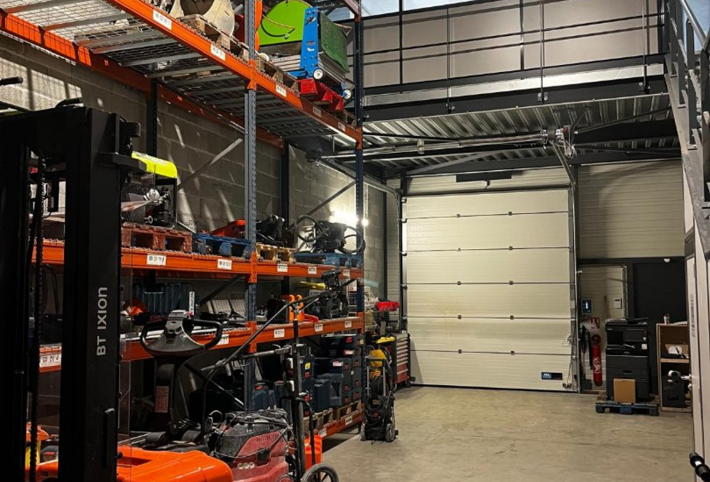 location Entrepots et bureaux Rumilly - Photo 1