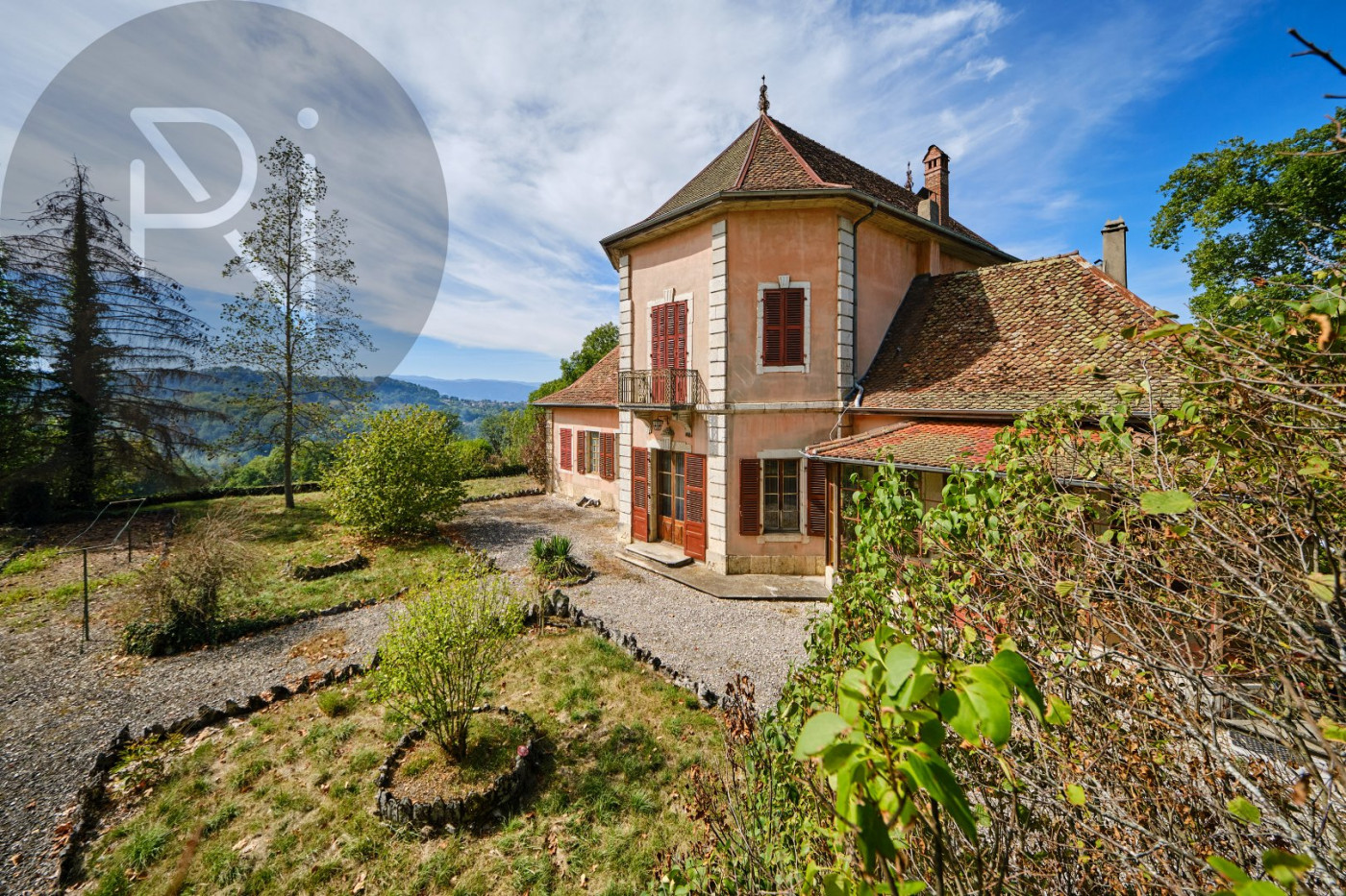 sale Château Chavanod - Photo 2