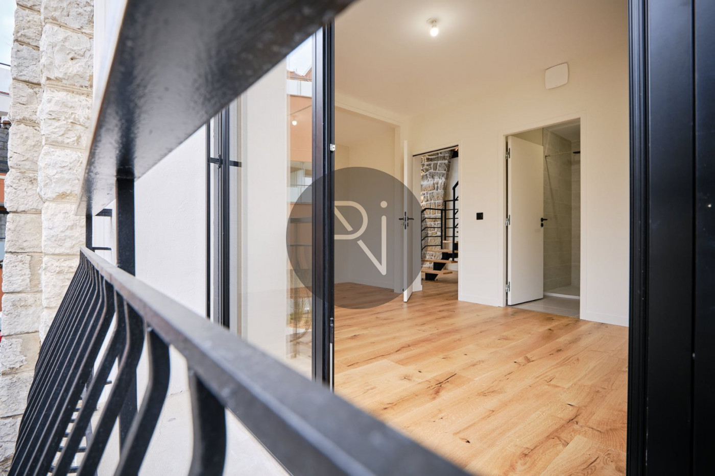 vente Loft/atelier/surface Aix Les Bains - Photo 9