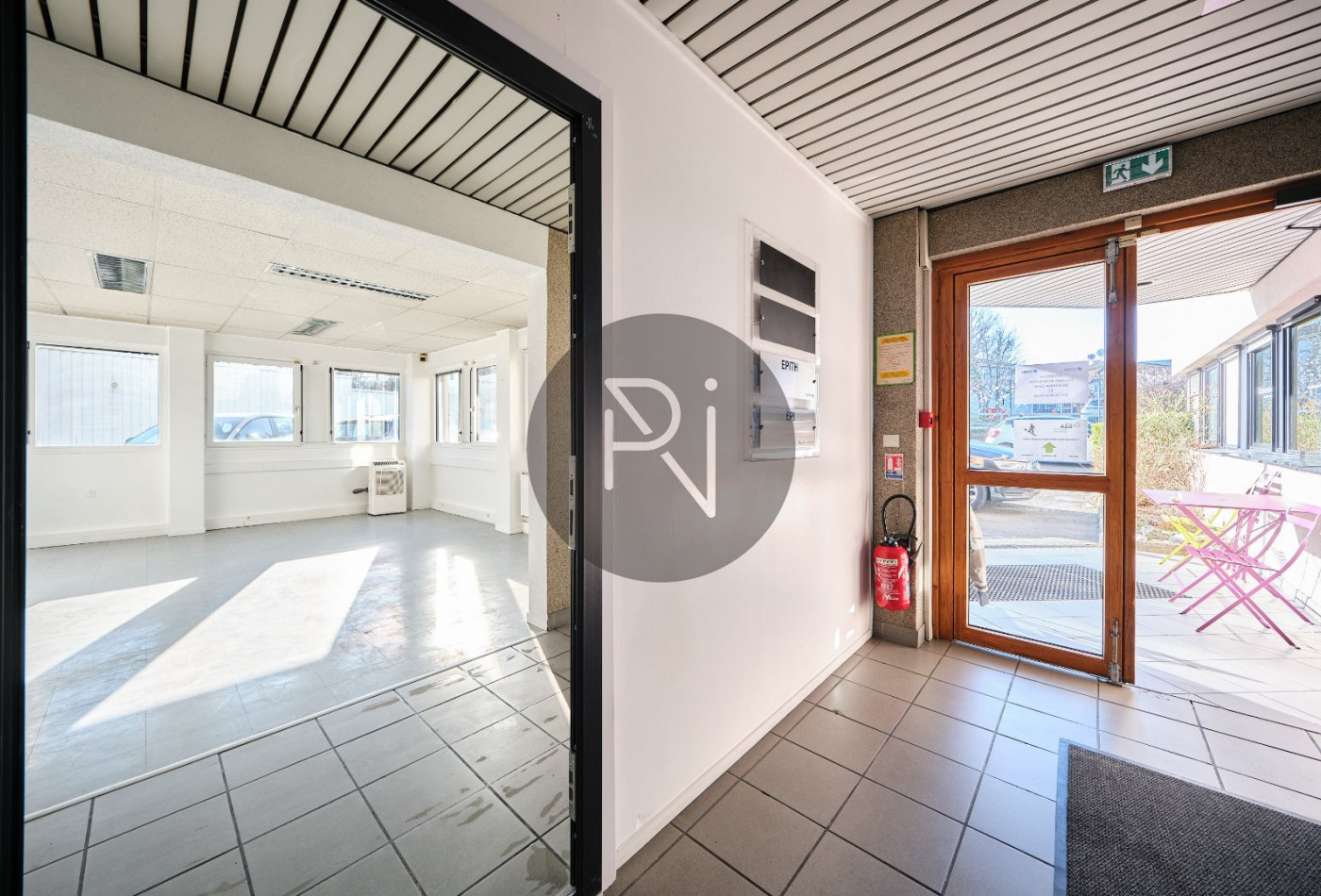 vente Ateliers et bureaux Seynod - Photo 4