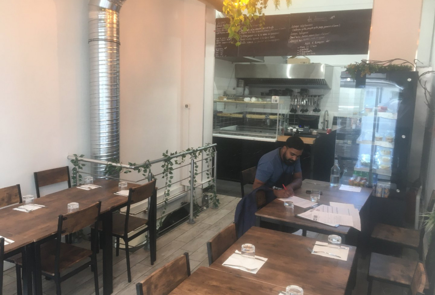 vente Pizzeria snack sandwicherie saladerie fast food Paris 9eme Arrondissement - Photo 2