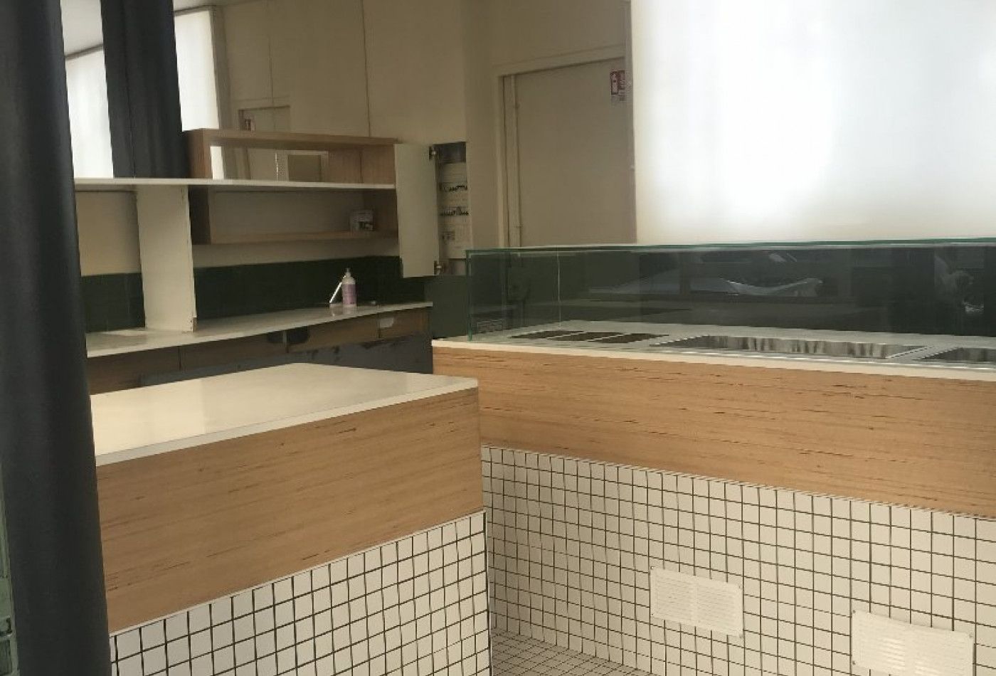 location Local commercial Paris 8eme Arrondissement - Photo 2