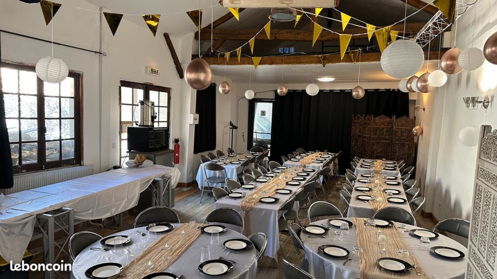 location Local commercial Saint Brice Sous Foret - Photo 3