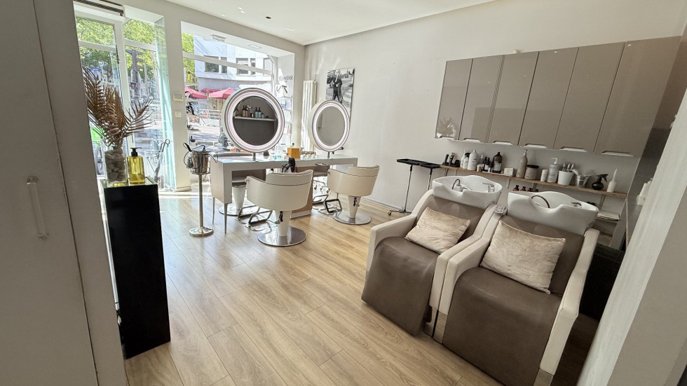 vente Salon de coiffure Paris 8eme Arrondissement - Photo 3