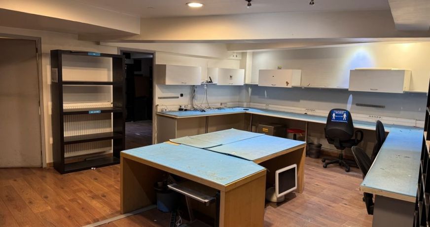 location Local commercial Paris 17eme Arrondissement