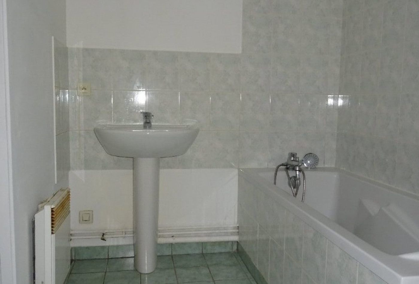 location Appartement en résidence Aubigny Sur Nere - Photo 6