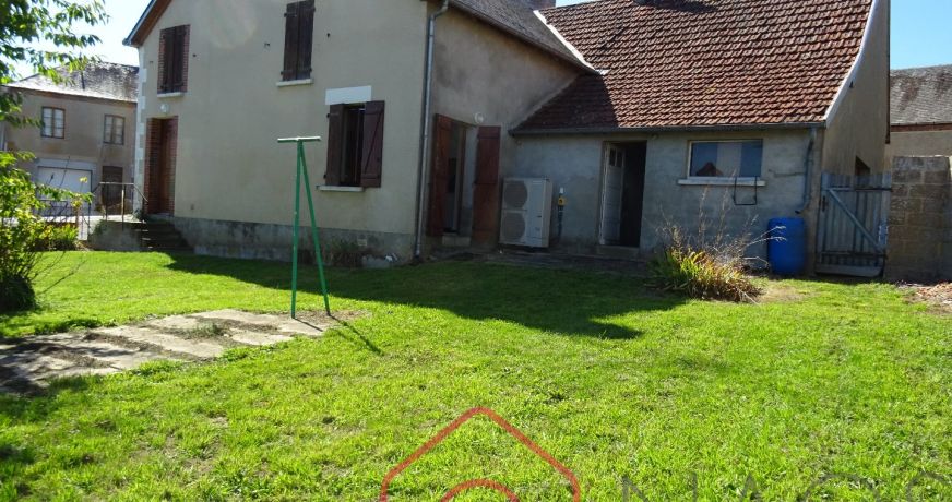 location Maison de village Dampierre En Crot