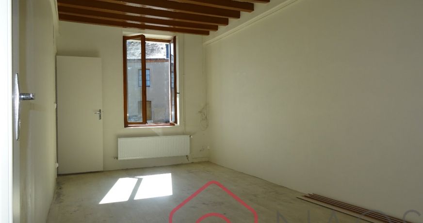 location Maison de village Dampierre En Crot
