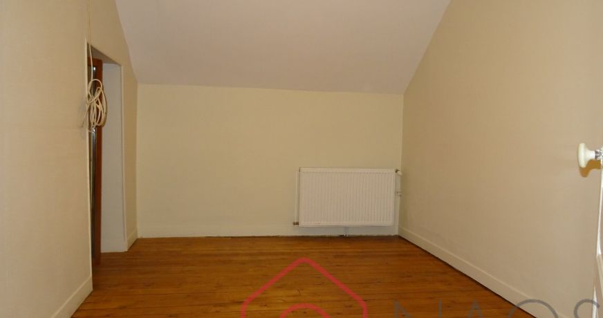 location Maison de village Dampierre En Crot