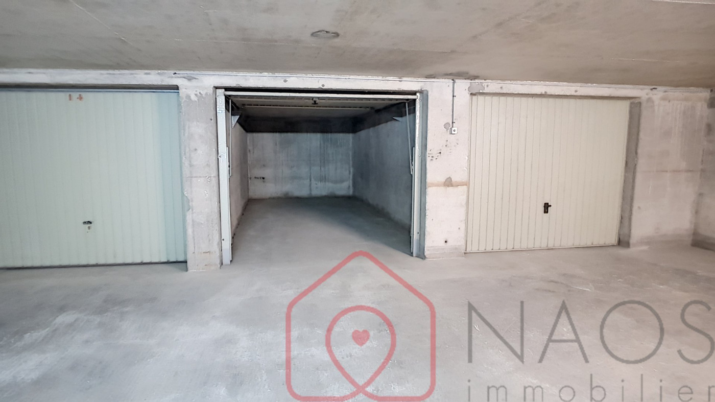 vente Garage Saint Raphael - Photo 1