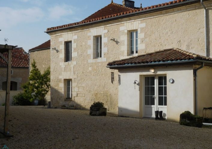 vente Maison de village Berneuil