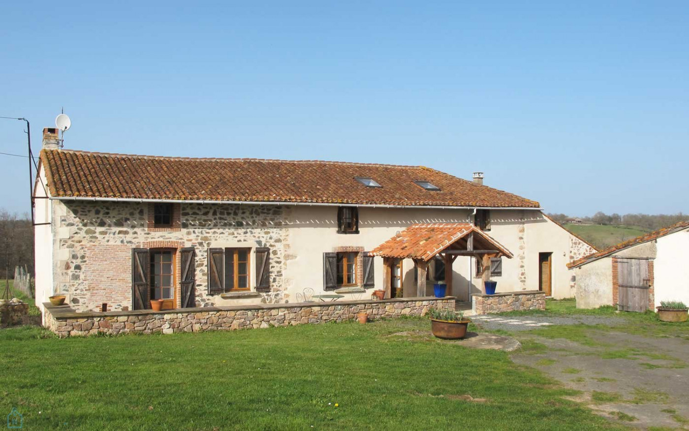 vente Corps de ferme Luchapt - Photo 2