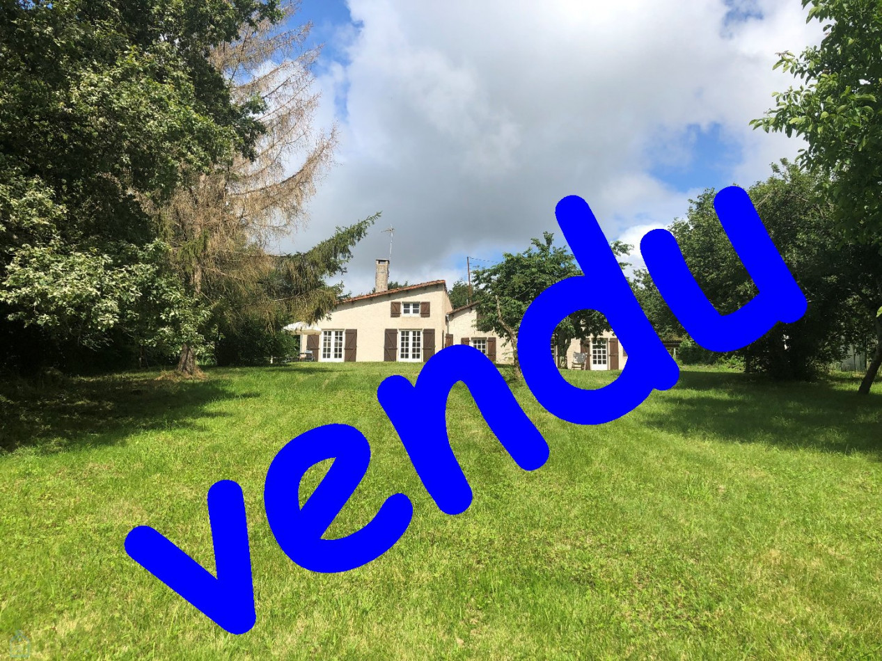 vente Maison de campagne Luchapt - Photo 1