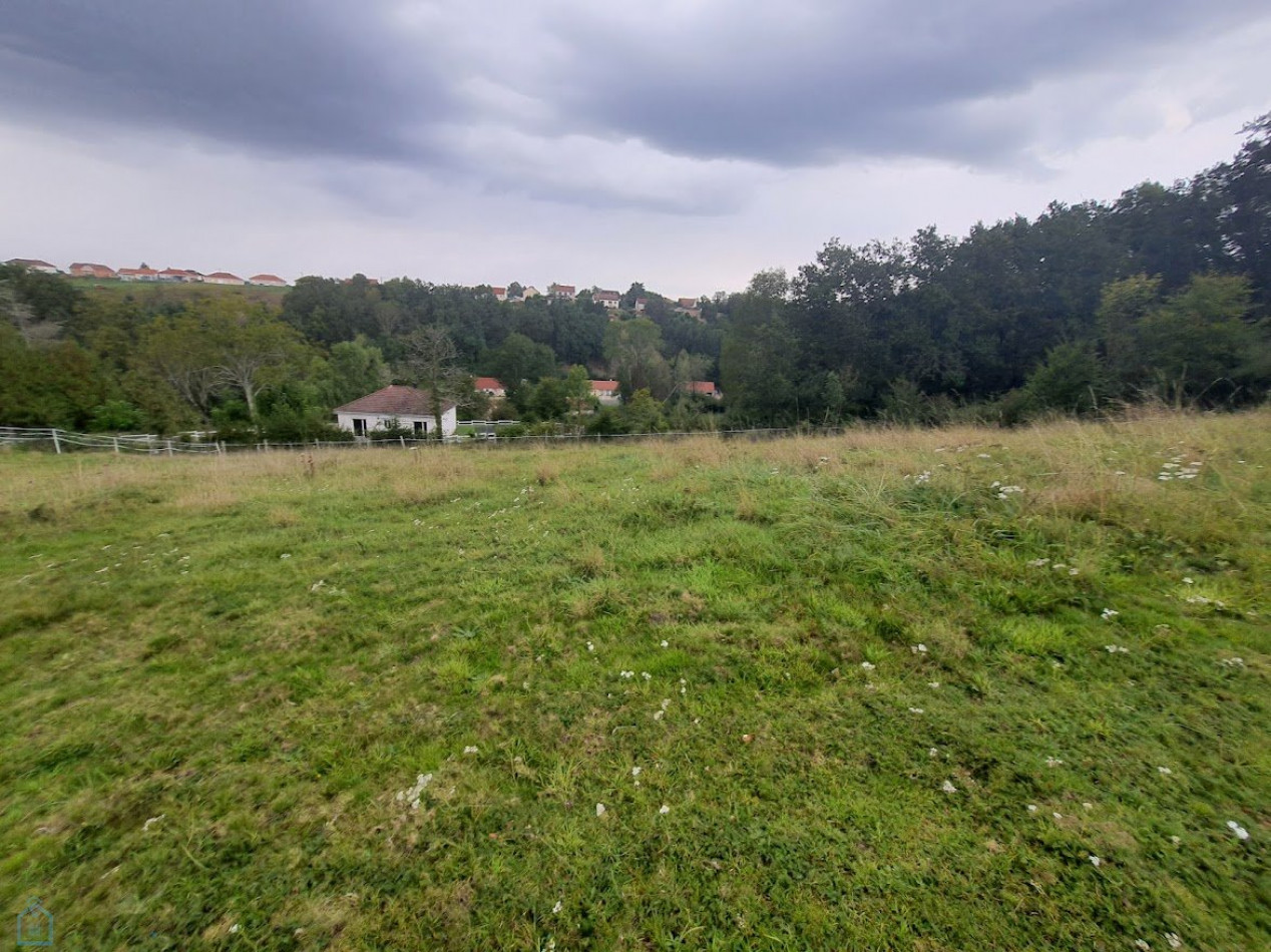 vente Terrain constructible Saint Yorre - Photo 1