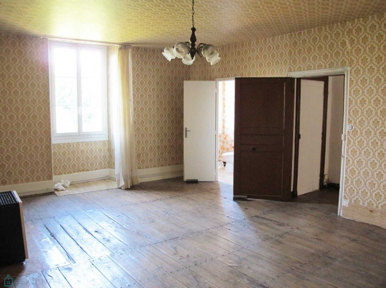 vente Maison de ville Ruffec - Photo 6