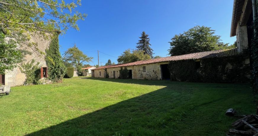 vente Propriété pied dans l'eau Saint Maixent L'ecole