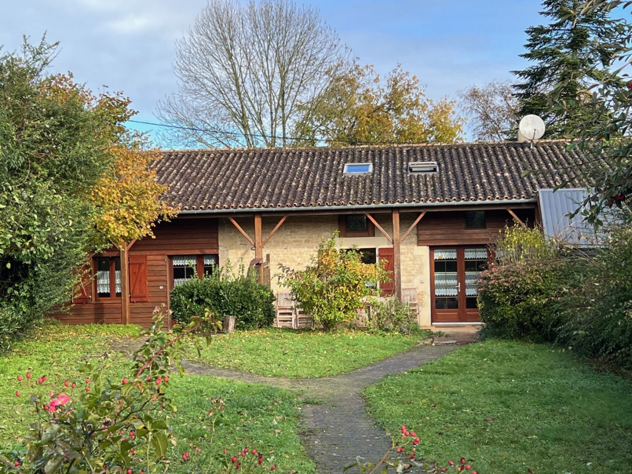 vente Corps de ferme Lezay - Photo 2