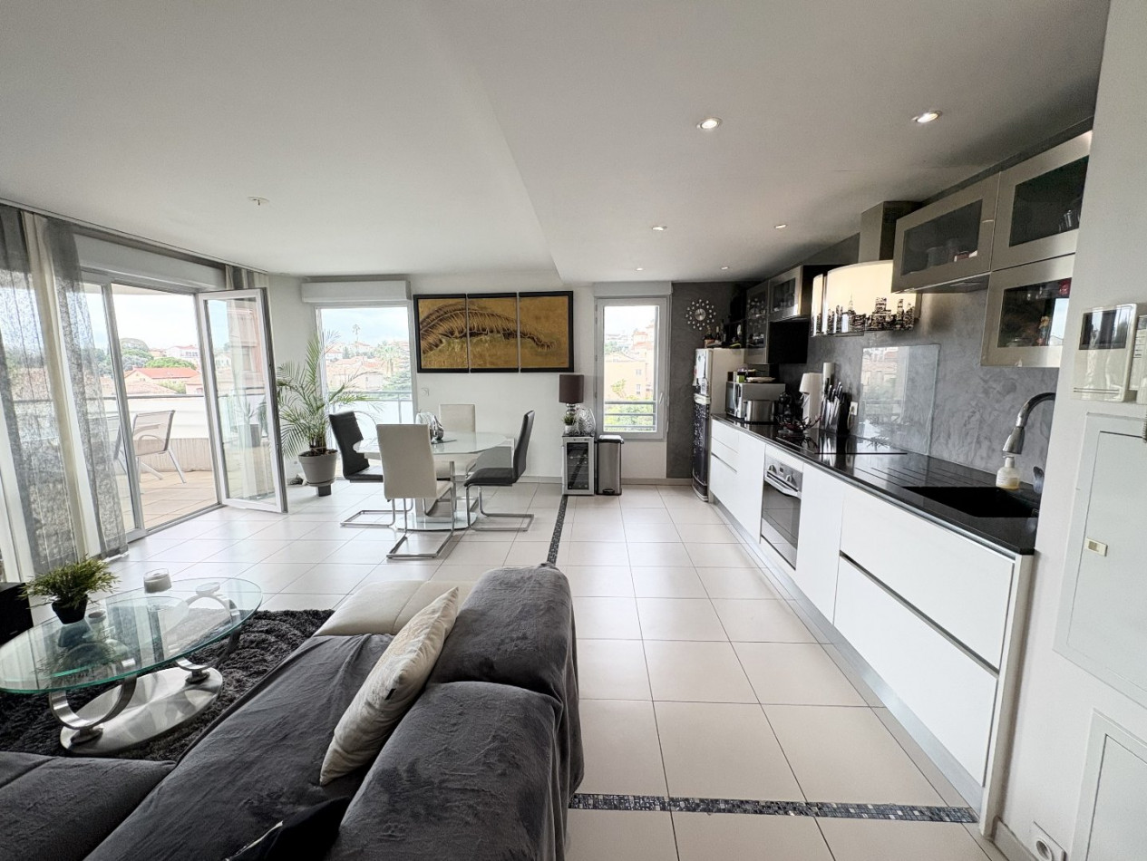 vente Appartement Saint Laurent Du Var - Photo 1